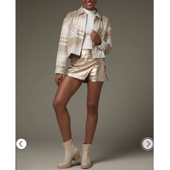 Francesca's Lydia Cropped Plaid Shacket Tan Cream Fall Winter Layering Jacket L - Picture 12 of 15